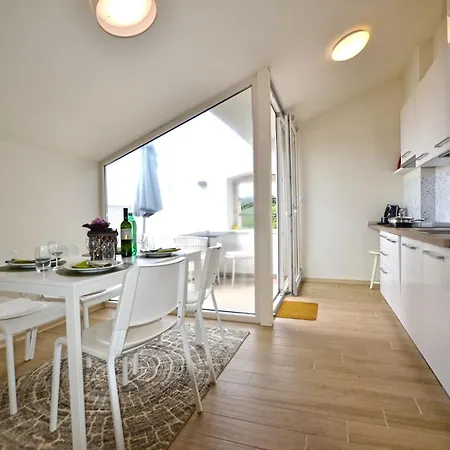 Tranquil Getaway With Shared Pool In - One Bedroom