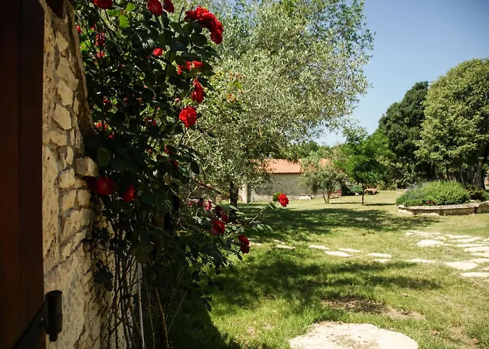 別荘 Tranquil Getaway With Shared Pool In - One Bedroom *